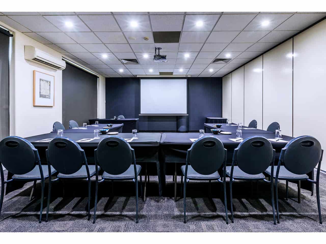 U style conference room