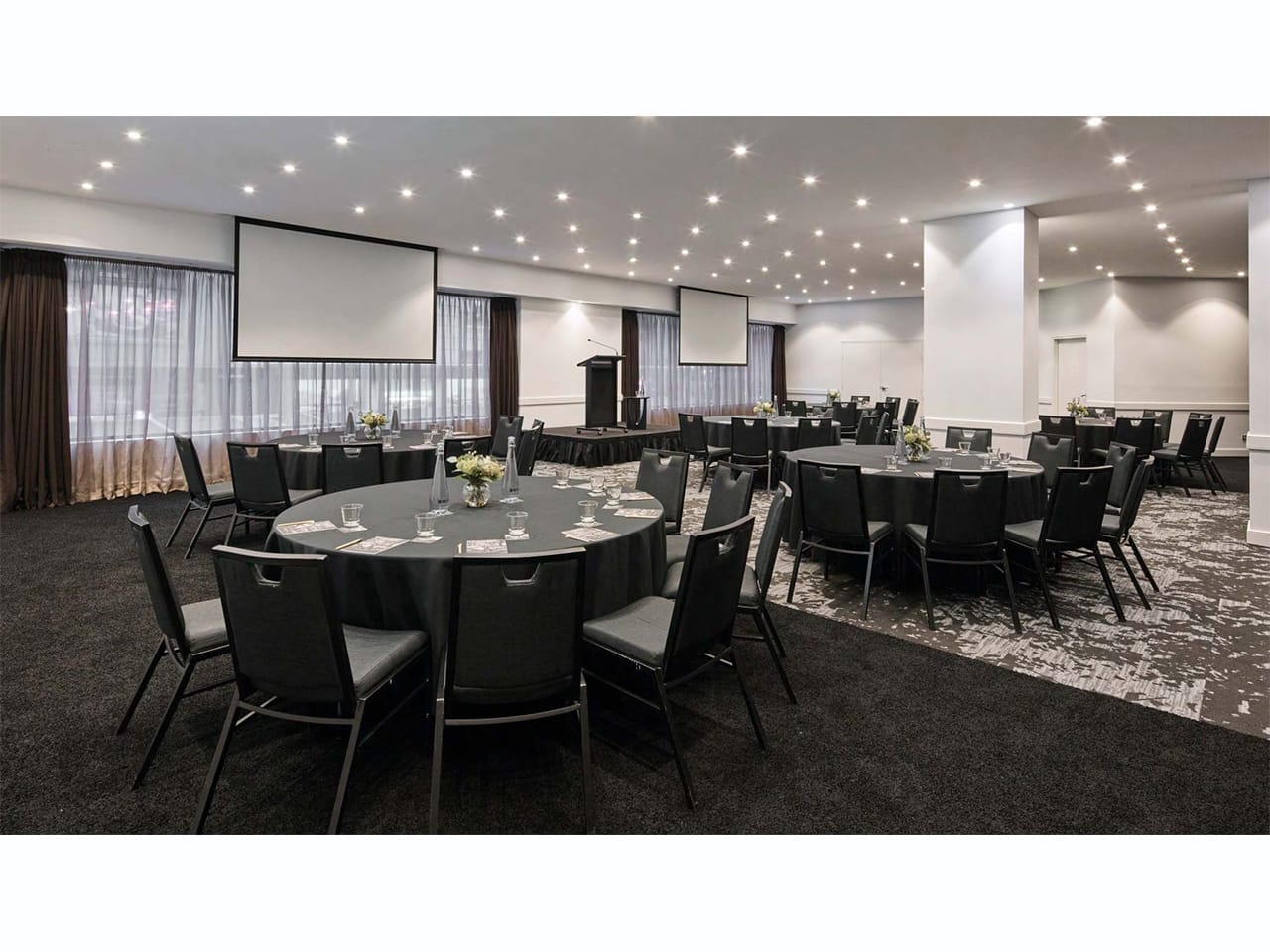Large function space hrie